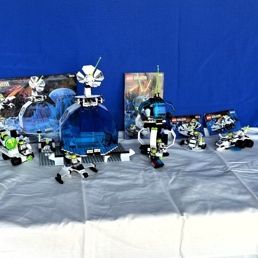 Vintage Lego Exploriens 4 complete sets Android Base, Nebula Outpost and more